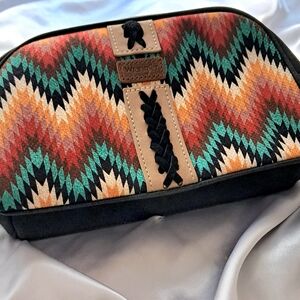 Wrangler Southwest Print Travel Pouch Side Zip Pocket NWOT